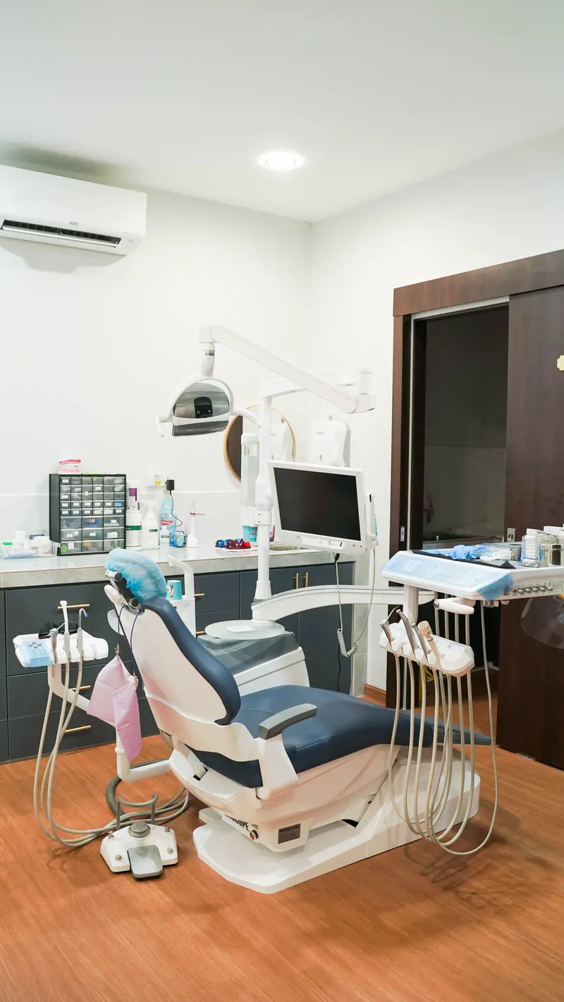 Treatment room at Clove Dental
